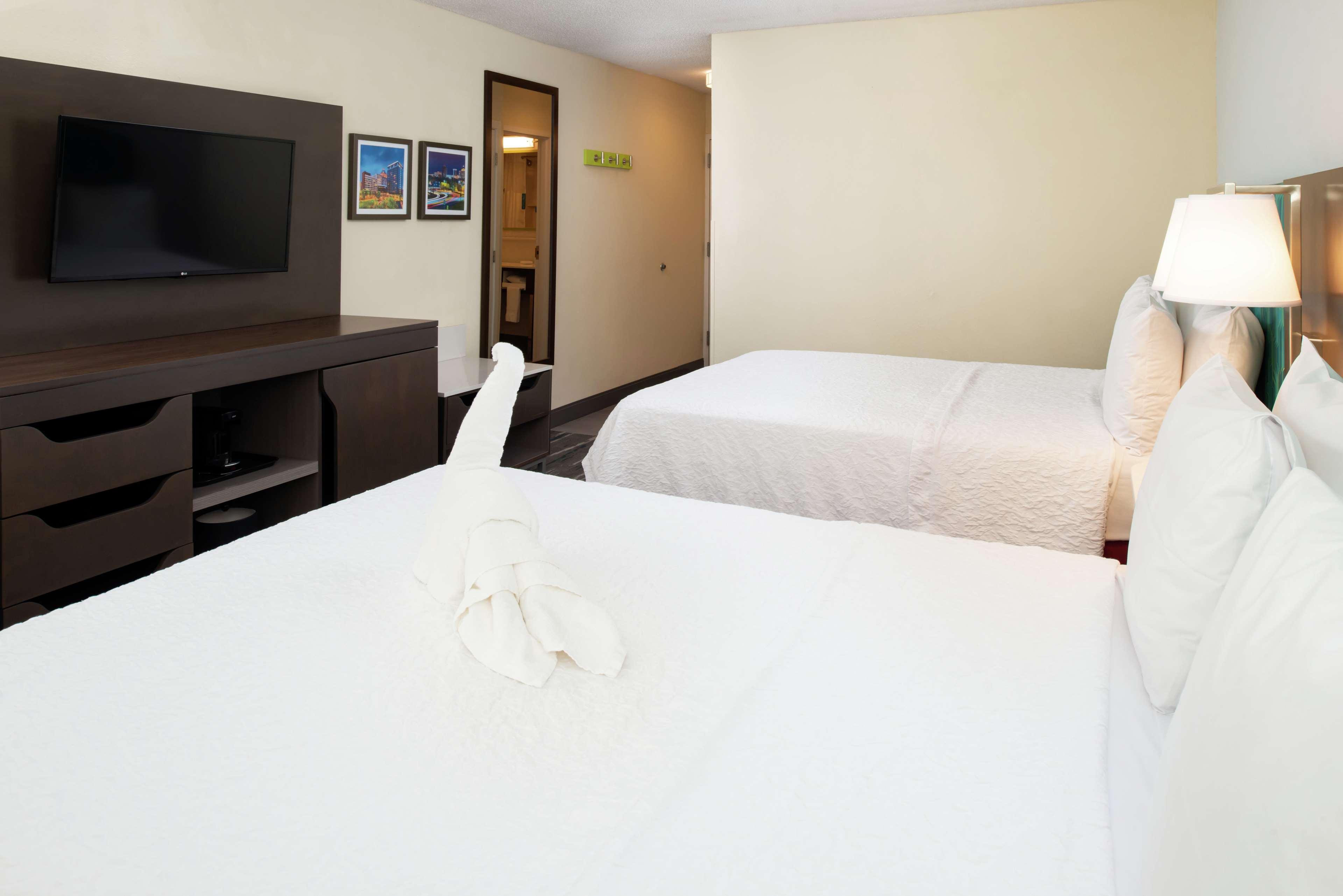 Hampton Inn Greensboro Airport Kültér fotó