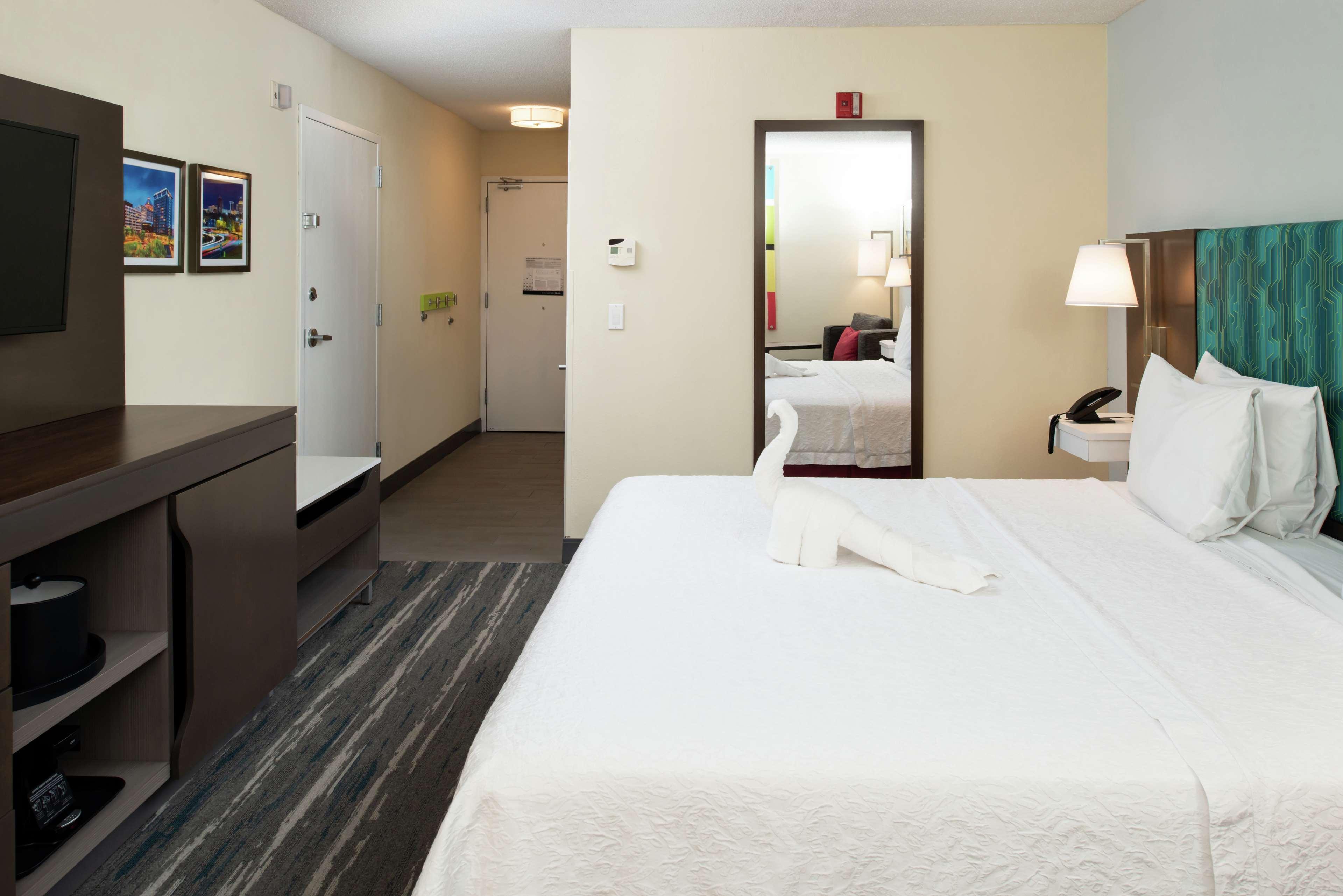 Hampton Inn Greensboro Airport Kültér fotó