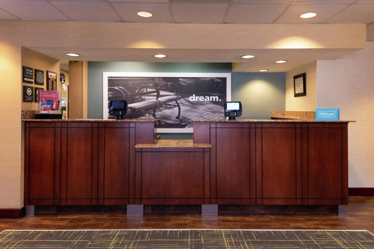Hampton Inn Greensboro Airport Kültér fotó